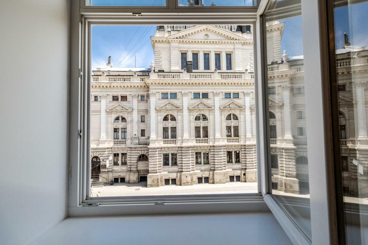Opera House Apartment 3 Львів Екстер'єр фото